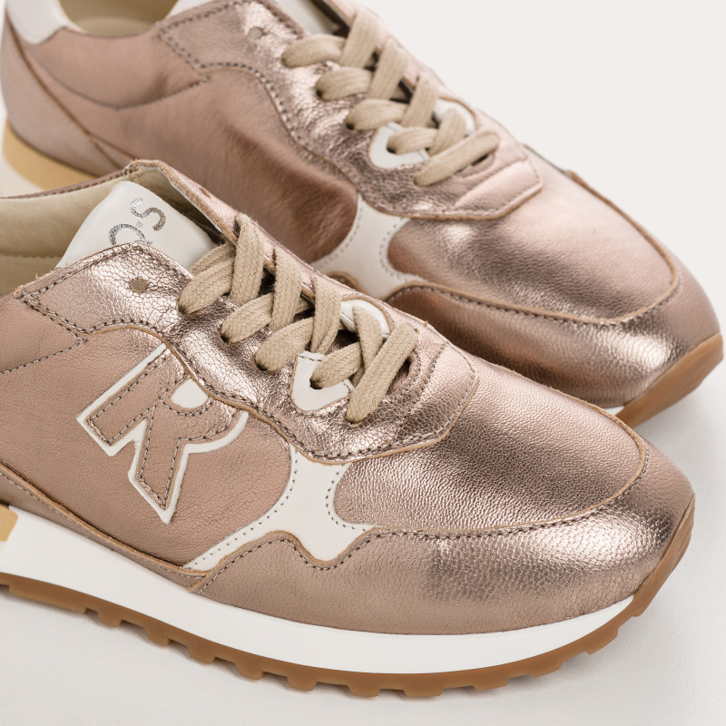 Baskets en cuir métallisé champagne à lacets pour femme