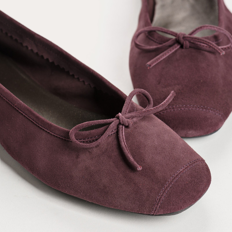 Flat ballerinas with velvet leather knot with tip reinforcement