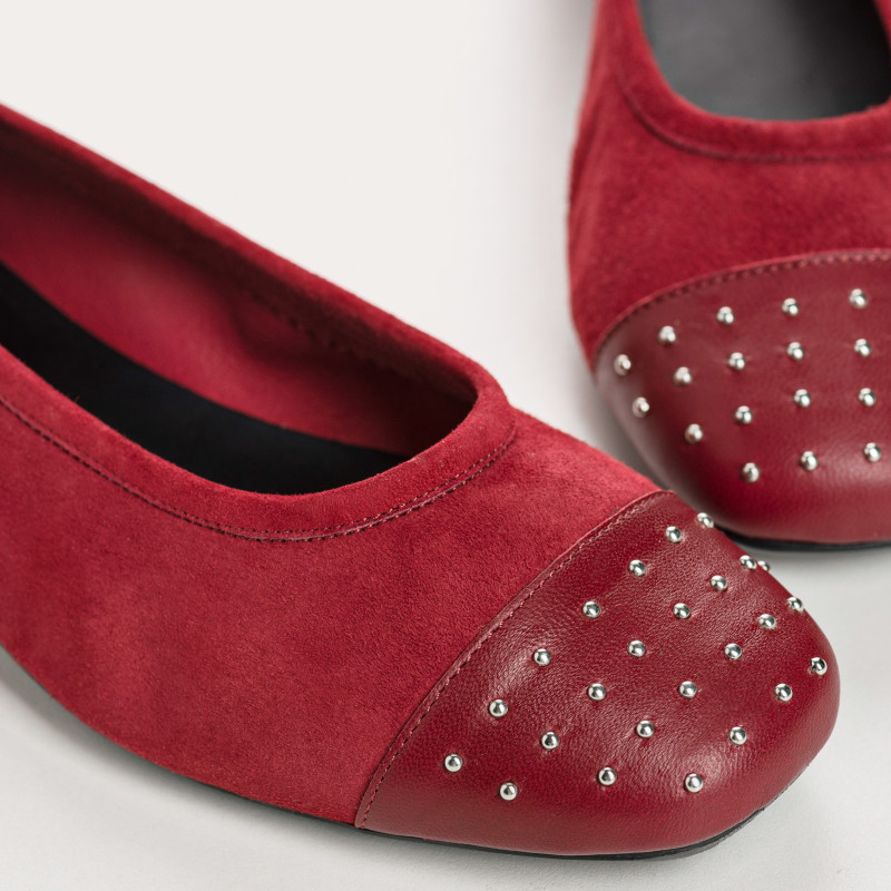 Ballerines bicolores à clous en cuir velours