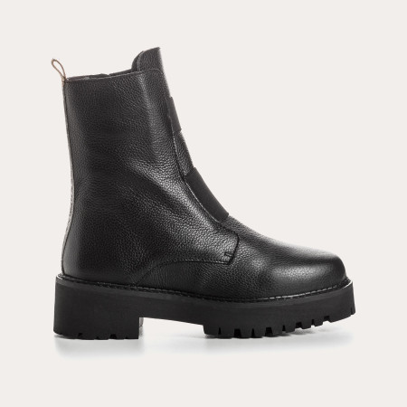 Boots Chelsea plates noires en cuir grainé avec élastiques