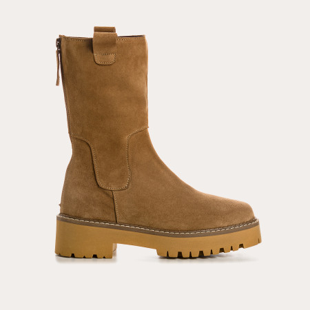 Bottines en cuir velours beige avec semelles crantées et zip arrière