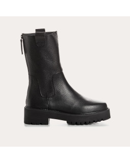 Boots à semelles crantées en cuir grainé noir avec zip arrière