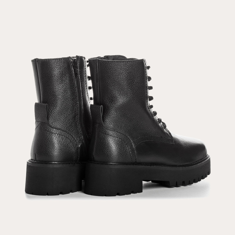 Boots à lacets en cuir grainé noir avec zip intérieur