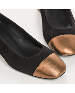 Ballerinas with two-color heels in velvet leather and metal
