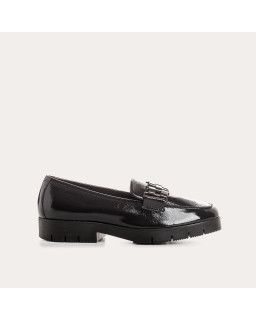 Varnish leather loafers with metal accessories