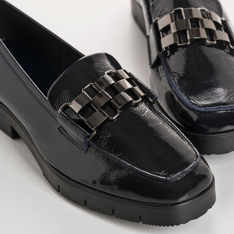 Varnish leather loafers with metal accessories