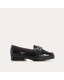 Varnish leather loafers with metal accessories