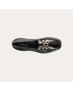 Varnish leather loafers with metal accessories