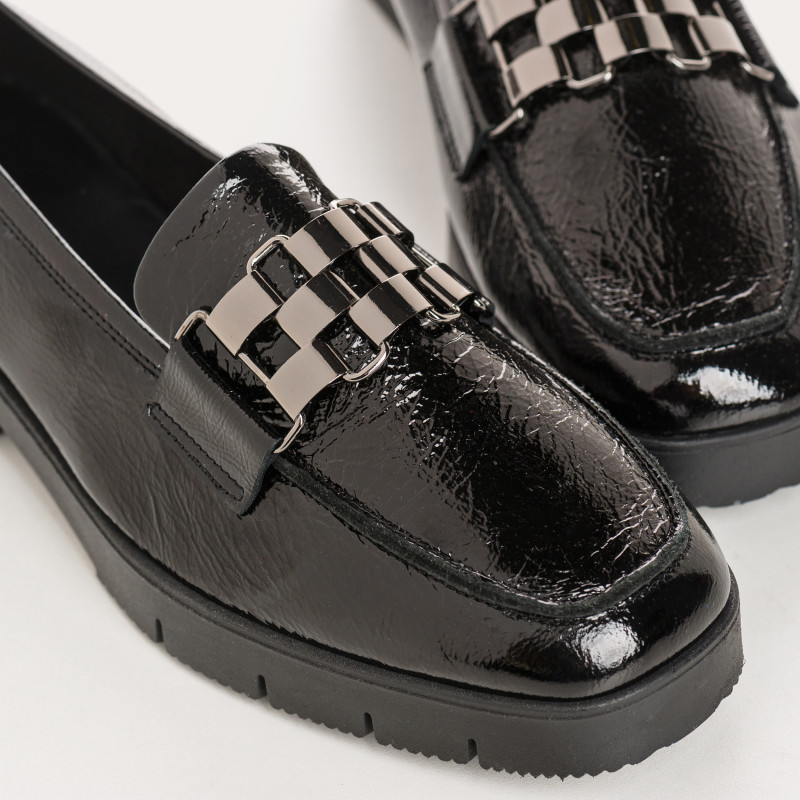 Varnish leather loafers with metal accessories