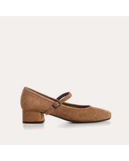 Babies with velvet leather heels