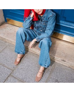 Babies with velvet leather heels