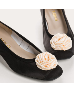 Ballerinas with black silk heels