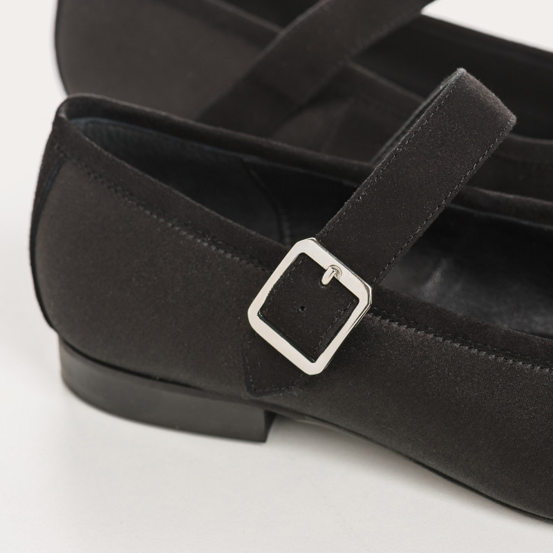 Babies en soie avec brides et boucles argentées