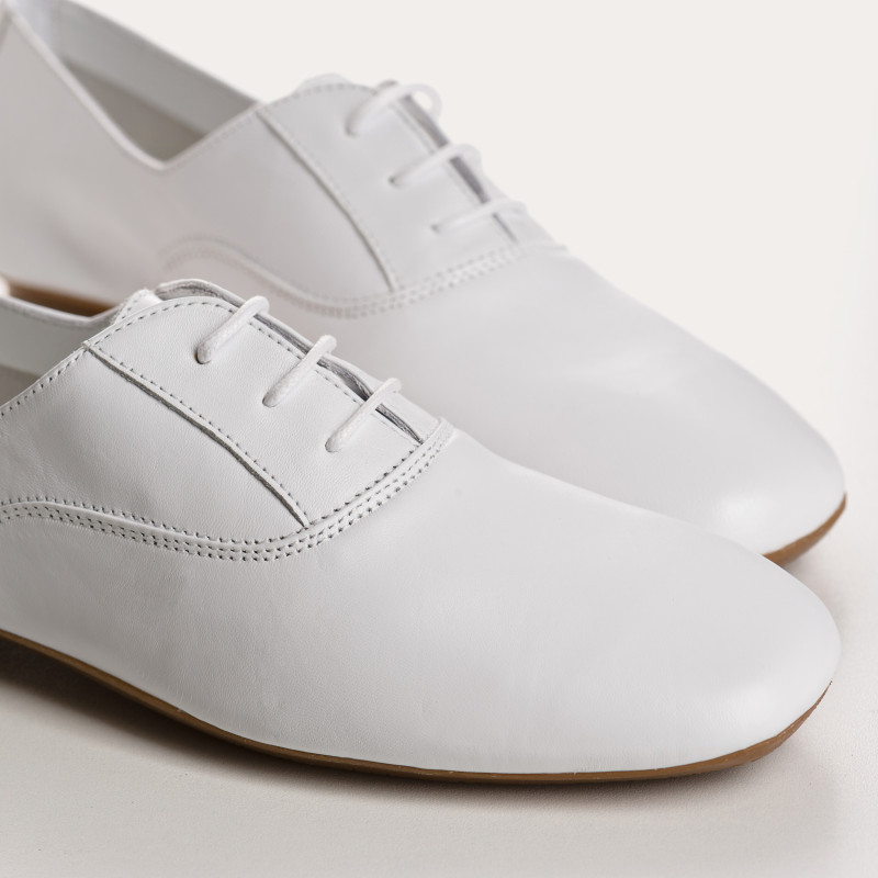 Derbies cuir femme plates avec lacets ton sur ton