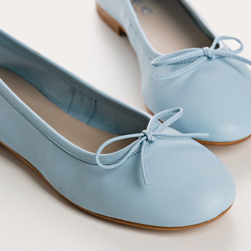 Ballerines plates à nœud en cuir avec bout arrondi