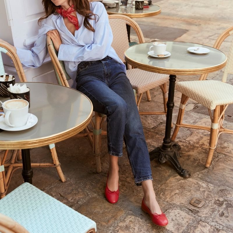 Ballerines plates à nœud en cuir avec bout arrondi