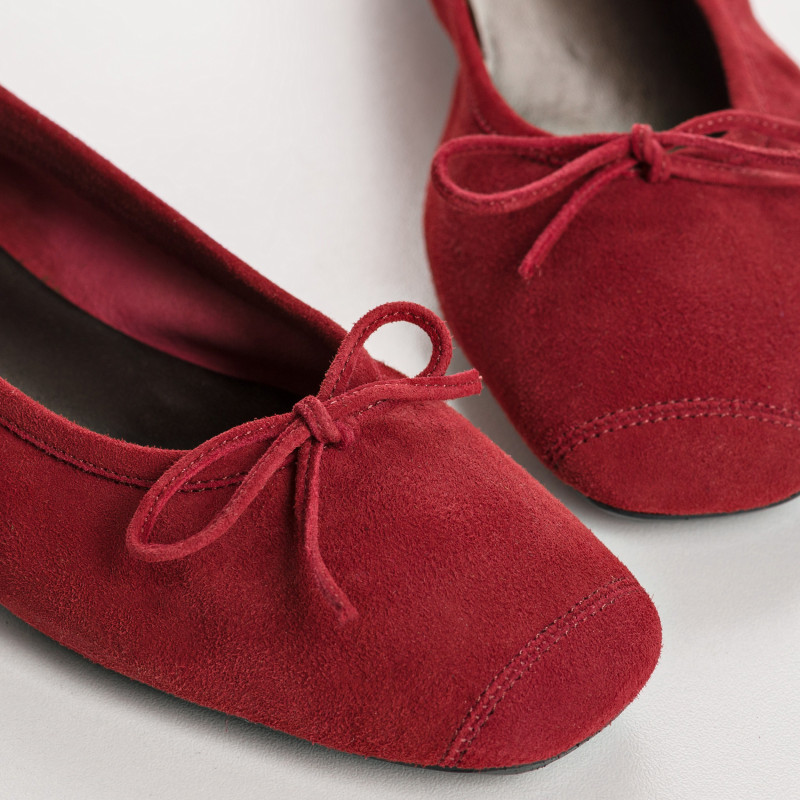 Flat ballerinas with velvet leather knot with tip reinforcement