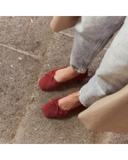 Flat ballerinas with velvet leather knot with tip reinforcement