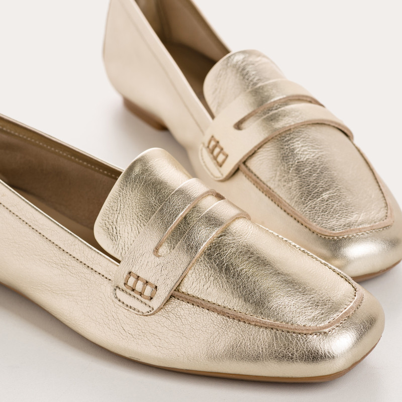 Mocassins collège en cuir métal platine avec bout carré