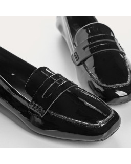 Mocassins Hema pour femme en cuir vernis CC : style et caractère | Reqins