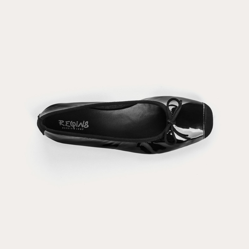 Ballerines plates à nœud en cuir vernis avec renfort en cuir velours