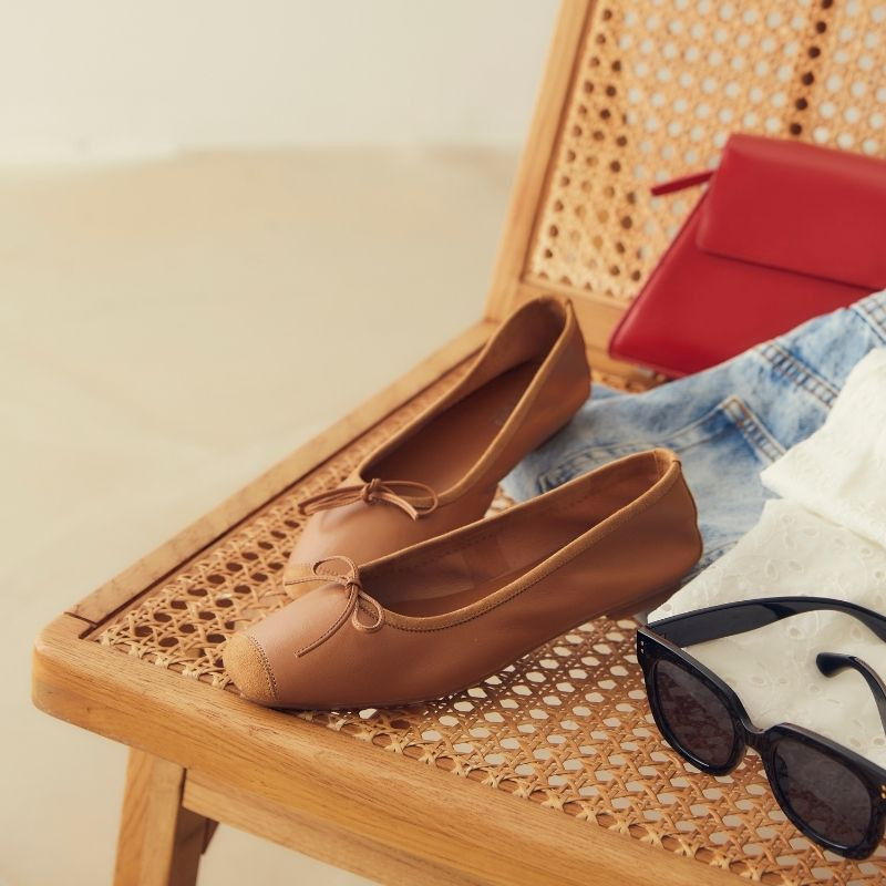 Flat Ballerinas with Smooth Leather Knot and Velvet Leather