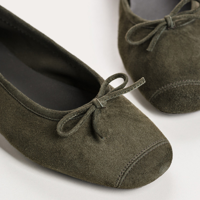 Ballerinas Flexible Leather Harmony: Premium Comfort and Elegance