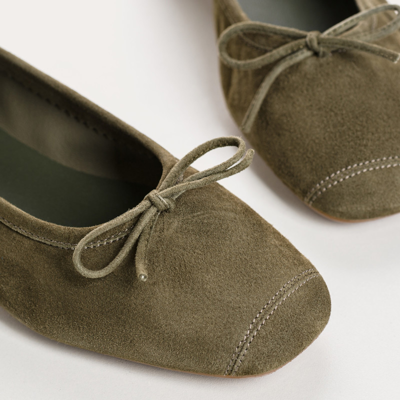 Ballerinas Flexible Leather Harmony: Premium Comfort and Elegance