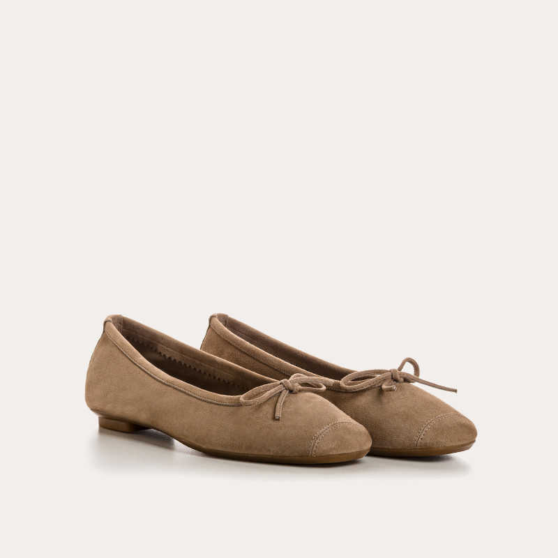Ballerinas Flexible Leather Harmony: Premium Comfort and Elegance