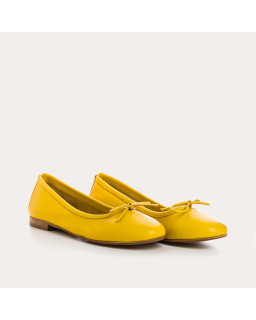 Flat bowl flat ballerinas with rounded butt