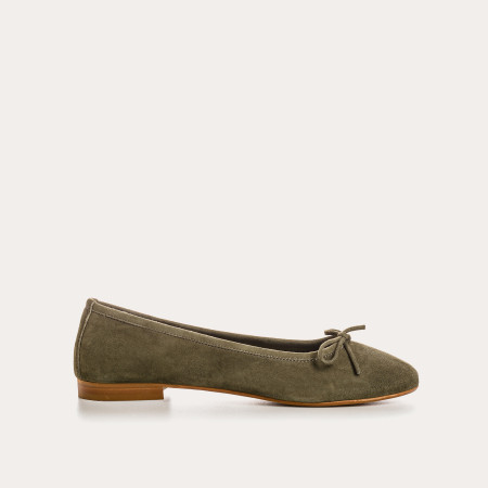 Flat ballerinas with velvet leather knot with rounded butt