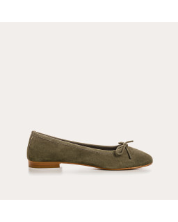Flat ballerinas with velvet leather knot with rounded butt