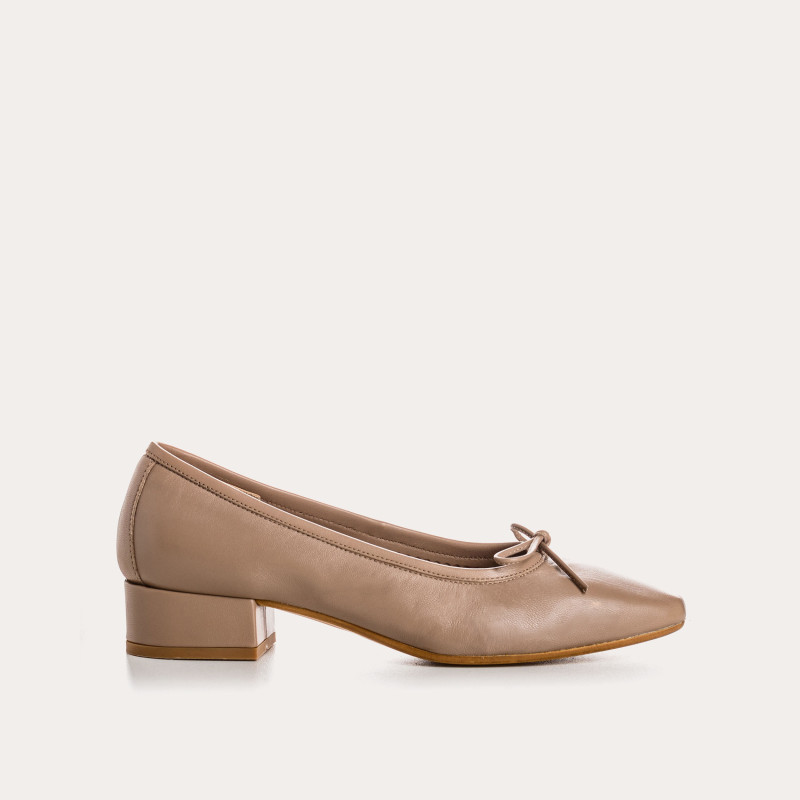 Ballerines à talons en cuir