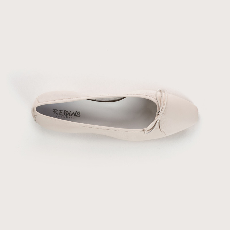 Ballerines à talons en cuir