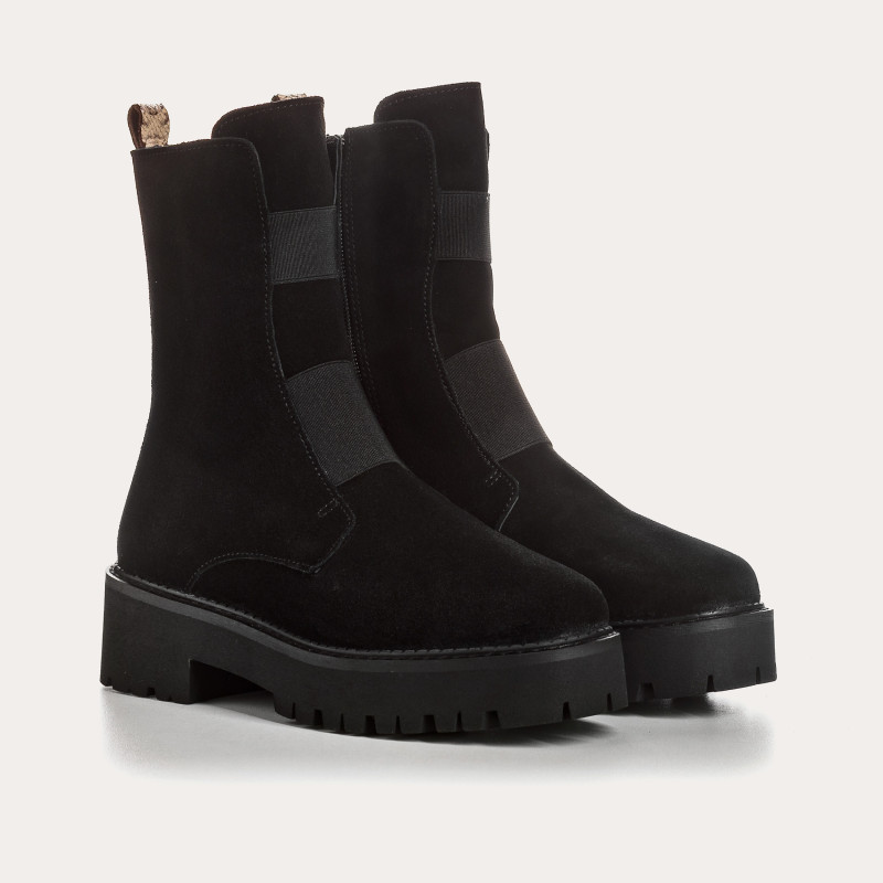 Boots Chelsea plates en cuir velours avec élastiques