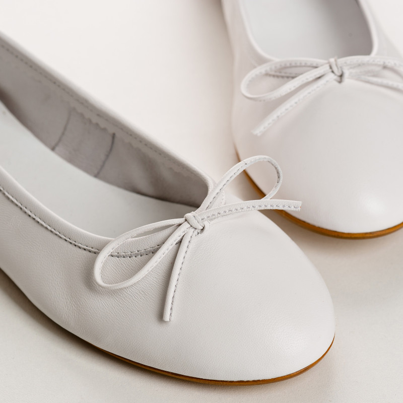 Ballerines plates à nœud en cuir avec bout arrondi