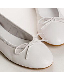 Flat bowl flat ballerinas with rounded butt