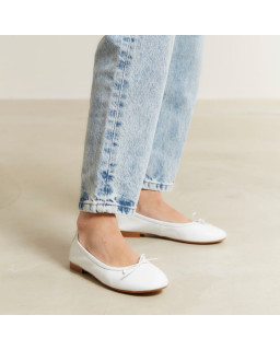 Flat bowl flat ballerinas with rounded butt