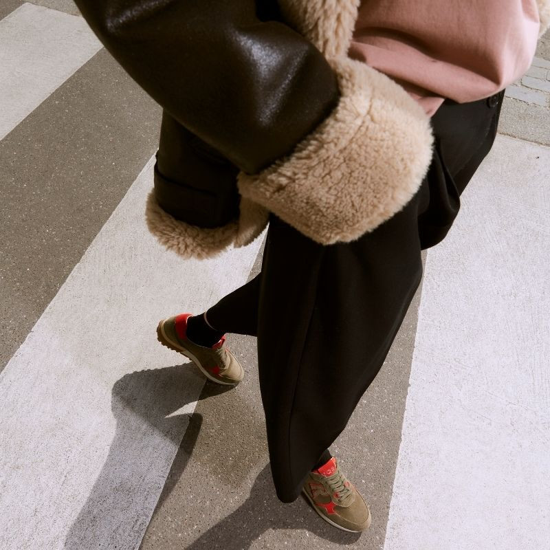 Baskets à lacets en cuir velours pour femme