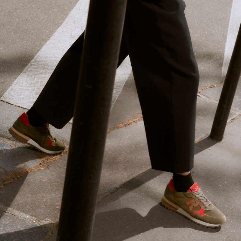 Baskets à lacets en cuir velours pour femme