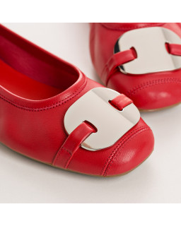 Leather ballerinas with silver metal jewel plate