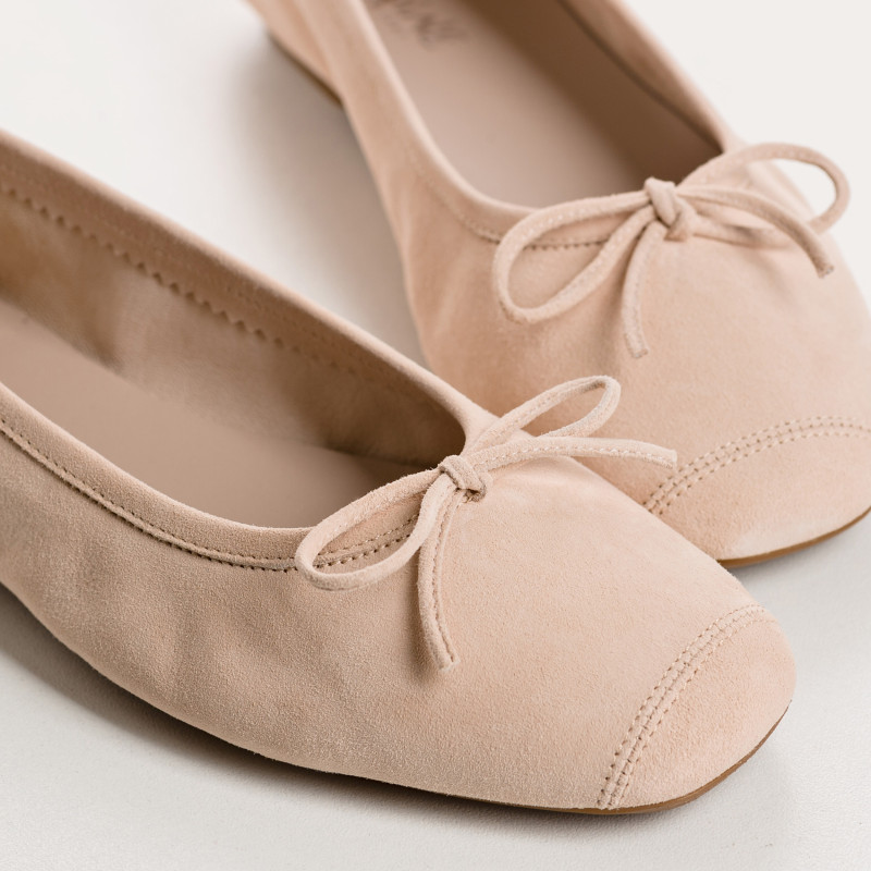 Flat ballerinas with velvet leather knot with tip reinforcement