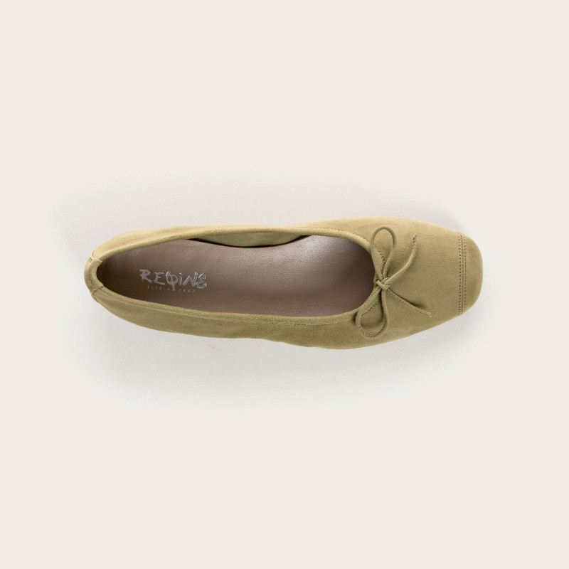 Flat ballerinas with velvet leather knot with tip reinforcement