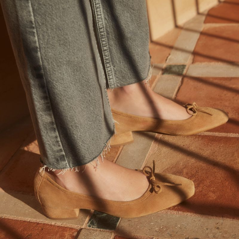 Ballerines à talons en cuir velours