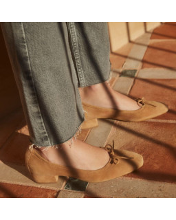 Ballerines à talons en cuir velours