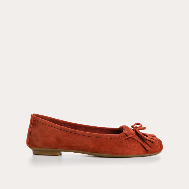 Velvet leather ballerinas with fringes on top