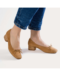 Ballerines à talons Kyriel en cuir velours paille – Chic naturel | Reqins