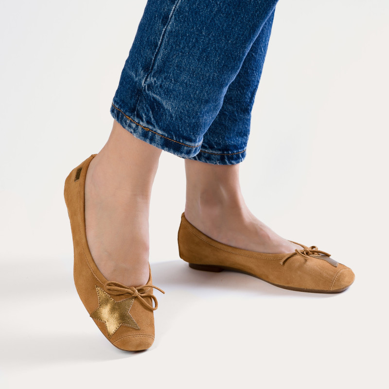 Velvet leather ballerinas with star pattern