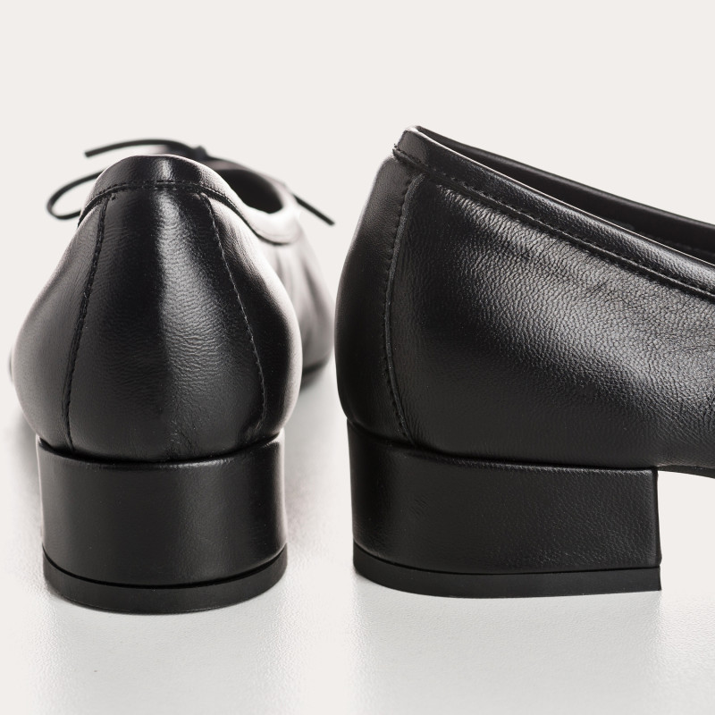 Ballerines à talons en cuir