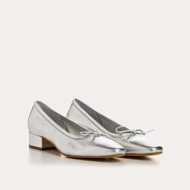 Ballerines à talons en cuir éclat